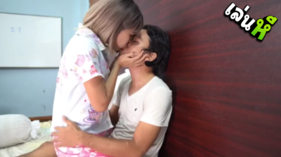 คลิปหลุดใหม่ Hazel Thai คู่วัยรุ่นเย็ดกันฟีลแฟน ใส่ถุงยางเย็ดปลอดภัย แต่ดูหนังโป๊ก่อนเย็ดแล้วอารมณ์พุ่งพล่าน เย็ดมันส์ไปหน่อยถุงยางขาดคาหีเลยแตกในเต็มๆ