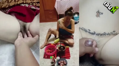 คลิปหลุดไทย เจ๊ตำส้มตำเพื่อนข้างห้องอยากมาช่วยตำ กำลังนั่งตำส้มตำเลยมีคนเข้ามาขอเย็ดเฉยก็อ้าหีให้เย็ดสดคาผ้าถุงไปเลยเงี่ยนๆอยู่